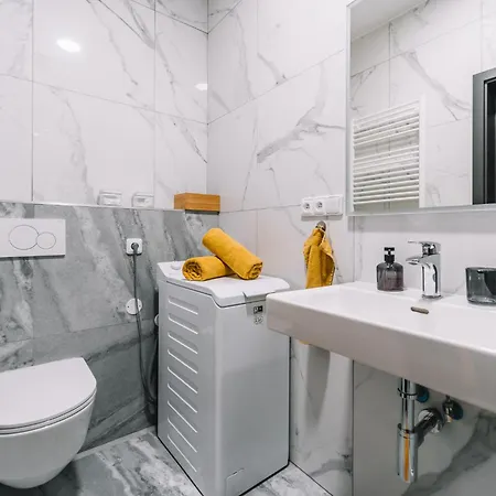 Modern Living In Centre Appartement Košice